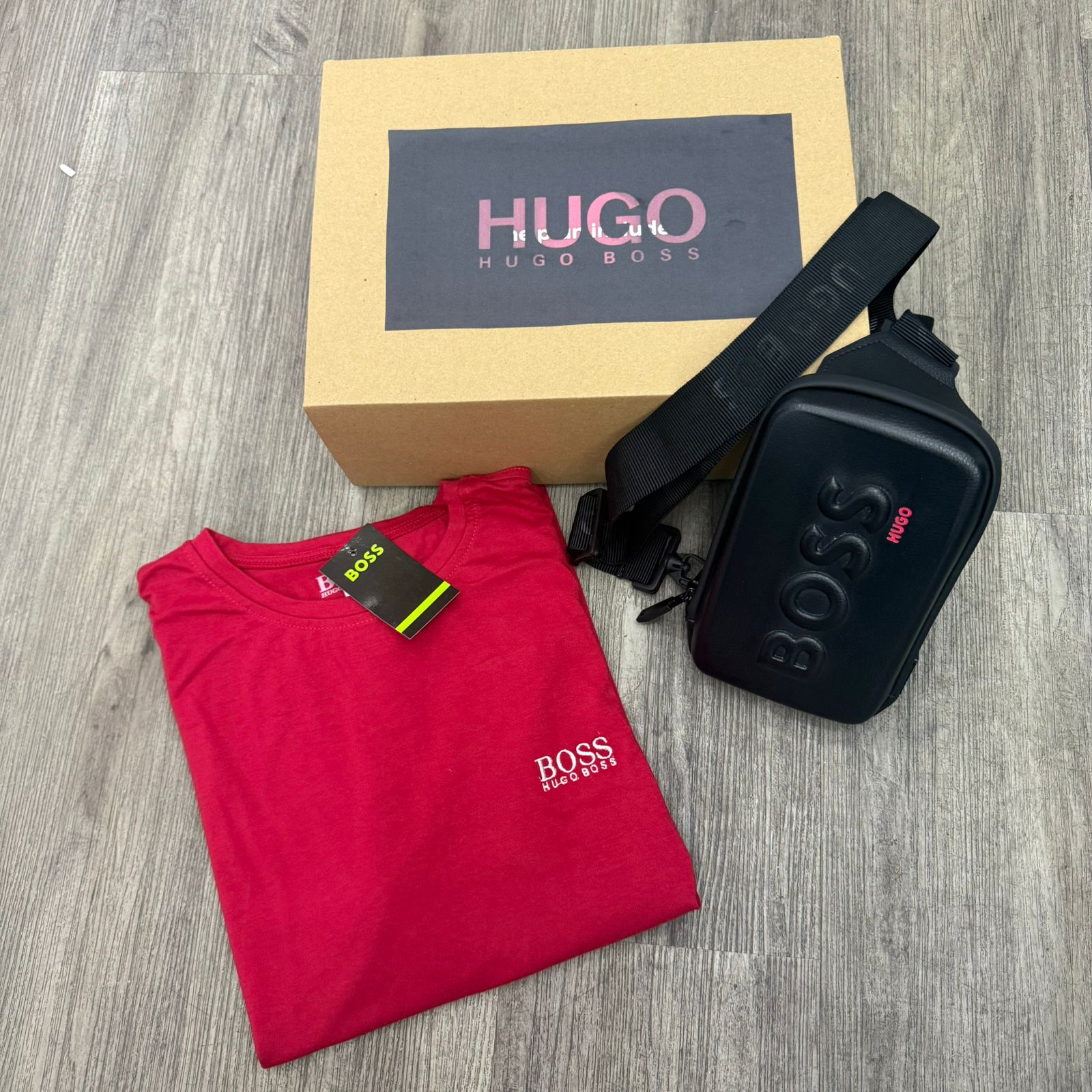 Vista 6 de DUO PERCHERO Y CAMISETA BOSS - COLOR PERCHERO: NEGRO, TALLA CAMISETA: S